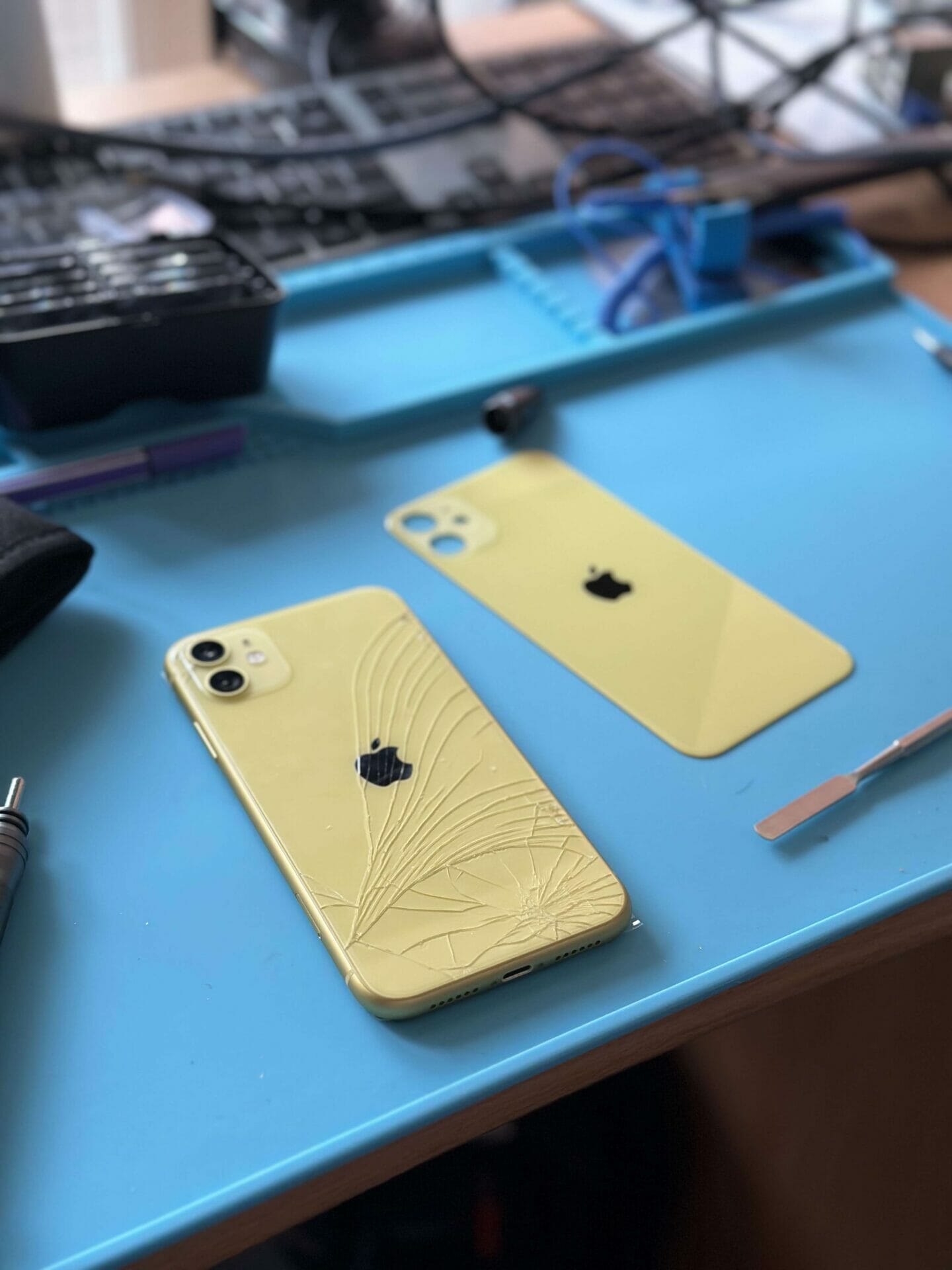 téléphone, smartphone, électronique, réparation, iphone 11, jaune